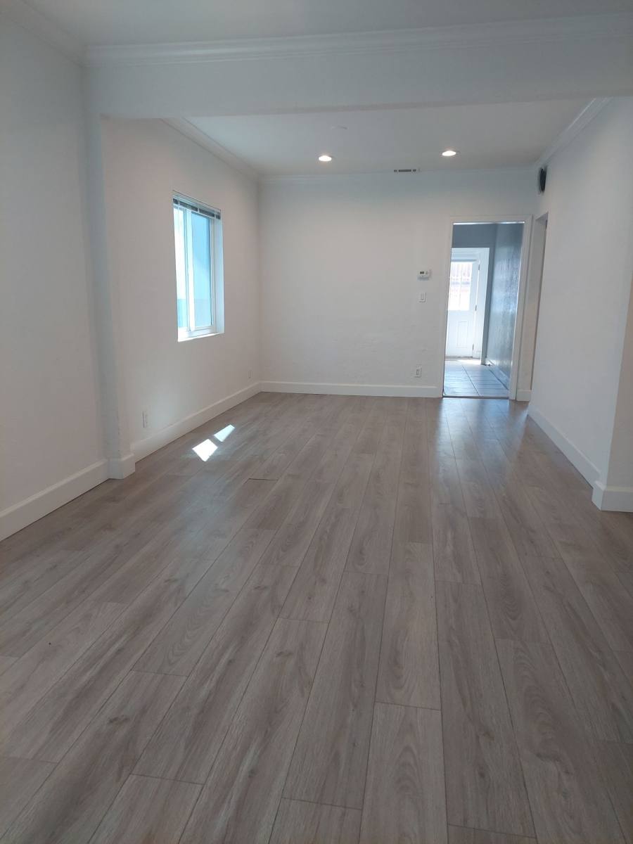 Apartment for rent at 320 1 2 Myrtle St, Glendale, CA 91203
