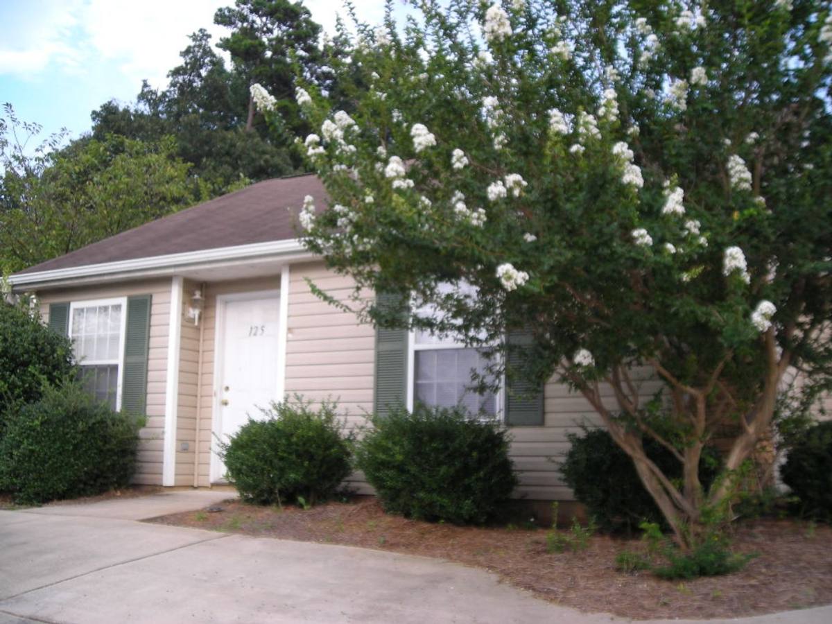 House for rent at 125 Springwood Lane, Mooresville, NC 28117