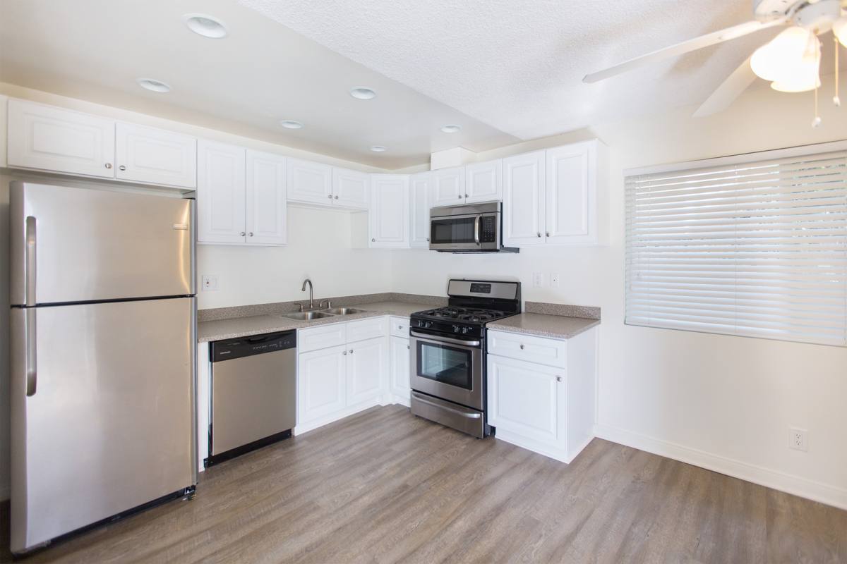 Apartment for rent at 2616 Mathews Ave, Redondo Beach, CA 90278