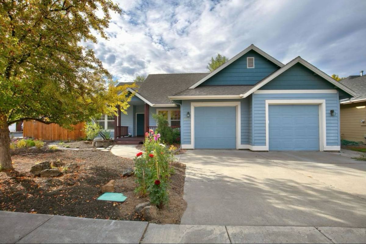 House for rent at 20937 Spinnaker St, Bend, OR 97701