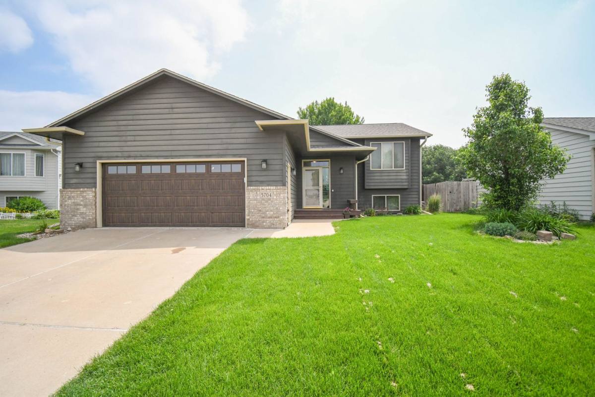 House for rent at 5704 S San Diego Ave, Sioux Falls, SD 57106