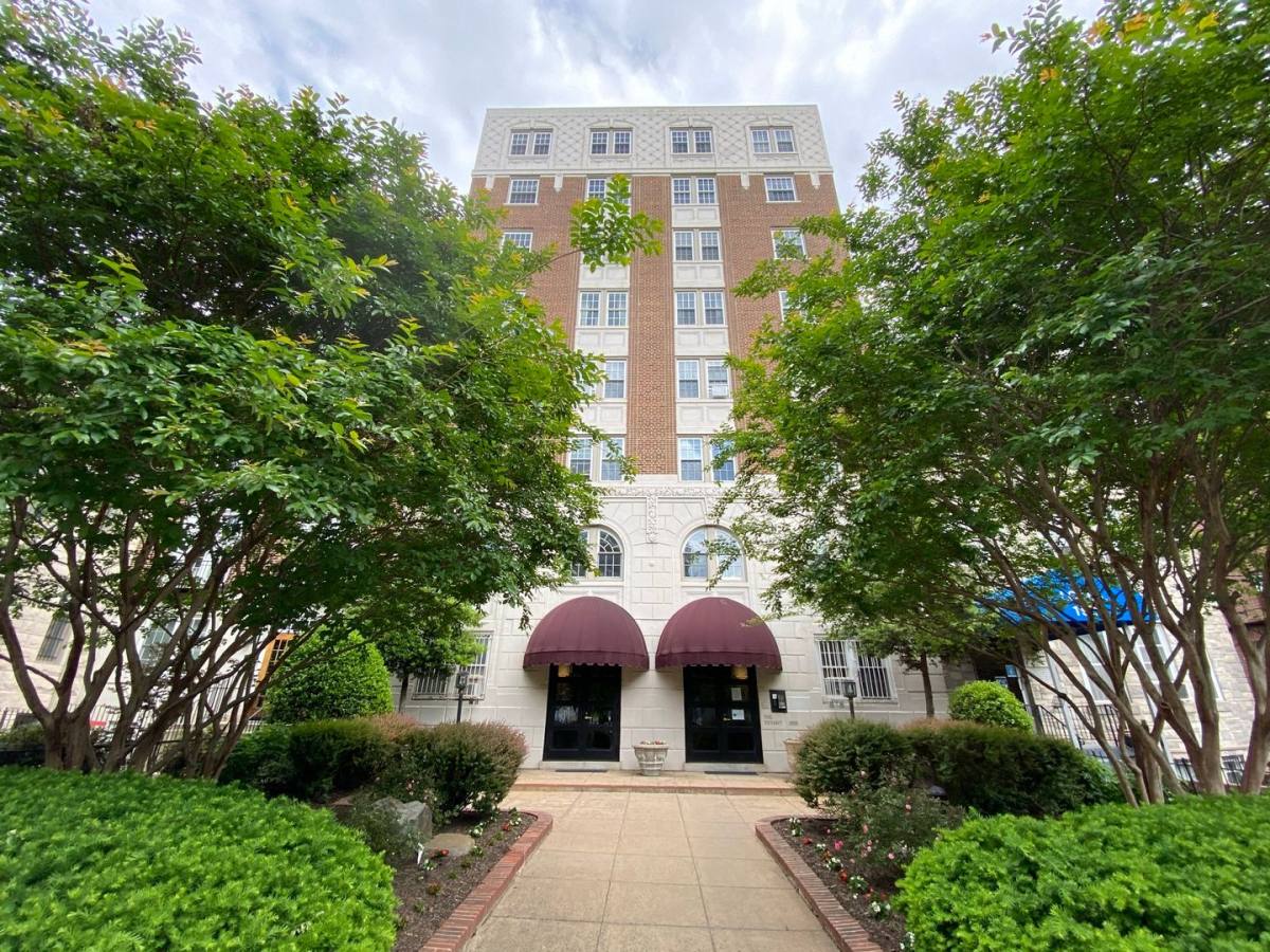 Apartment for rent at 1925 16th St #NW, Washington, DC 20009
