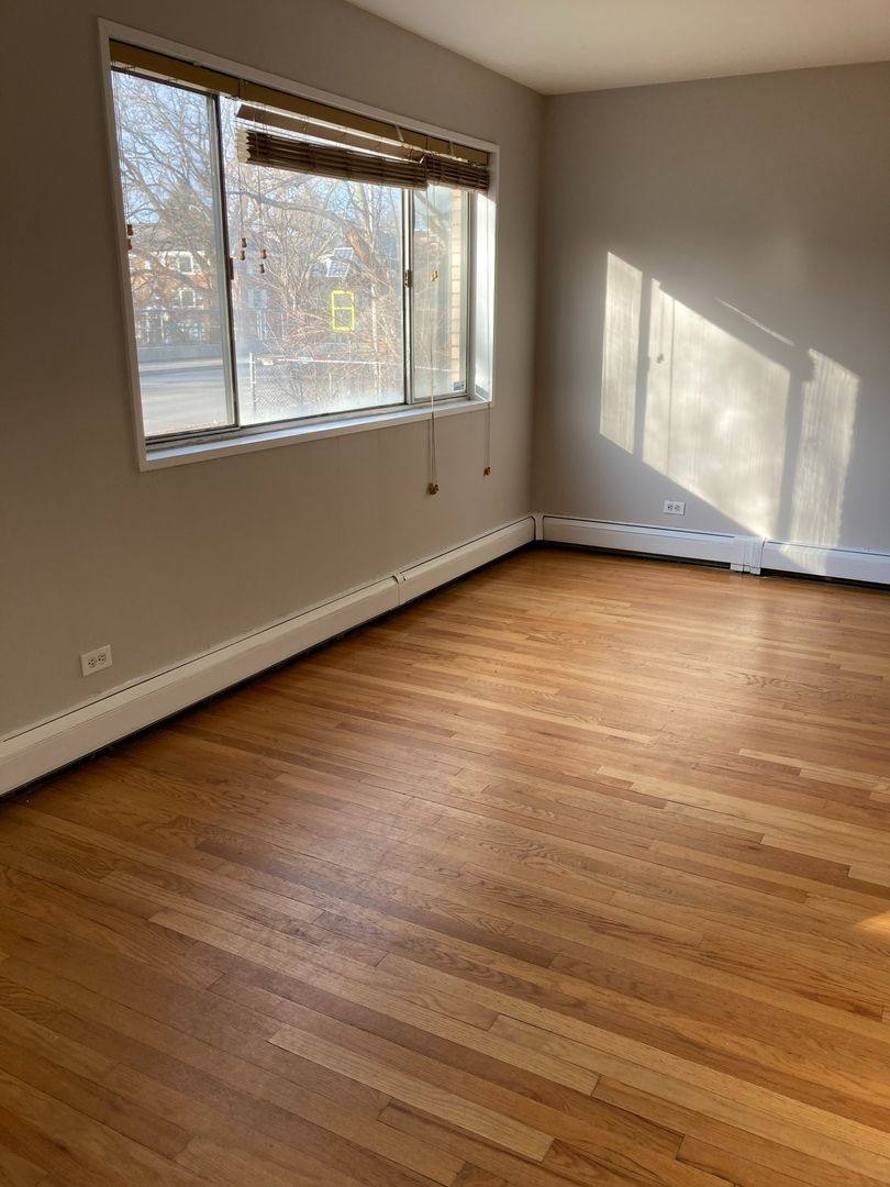 Apartment for rent at 209 Ridge Ave, Evanston, IL 60202