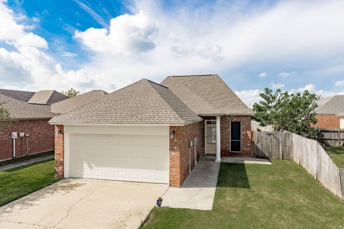 House for rent at 5218 Eastbay Dr, Baton Rouge, LA 70820