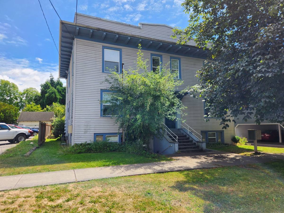 Apartment for rent at 1604 I St, Bellingham, WA 98225