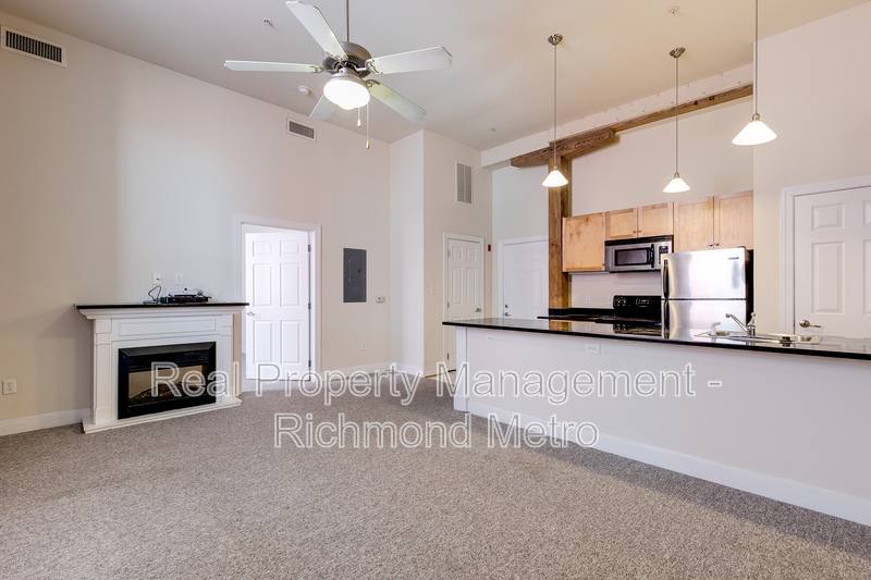 Apartment for rent at 1321 1 2 E Main St #204, Richmond, VA 23219