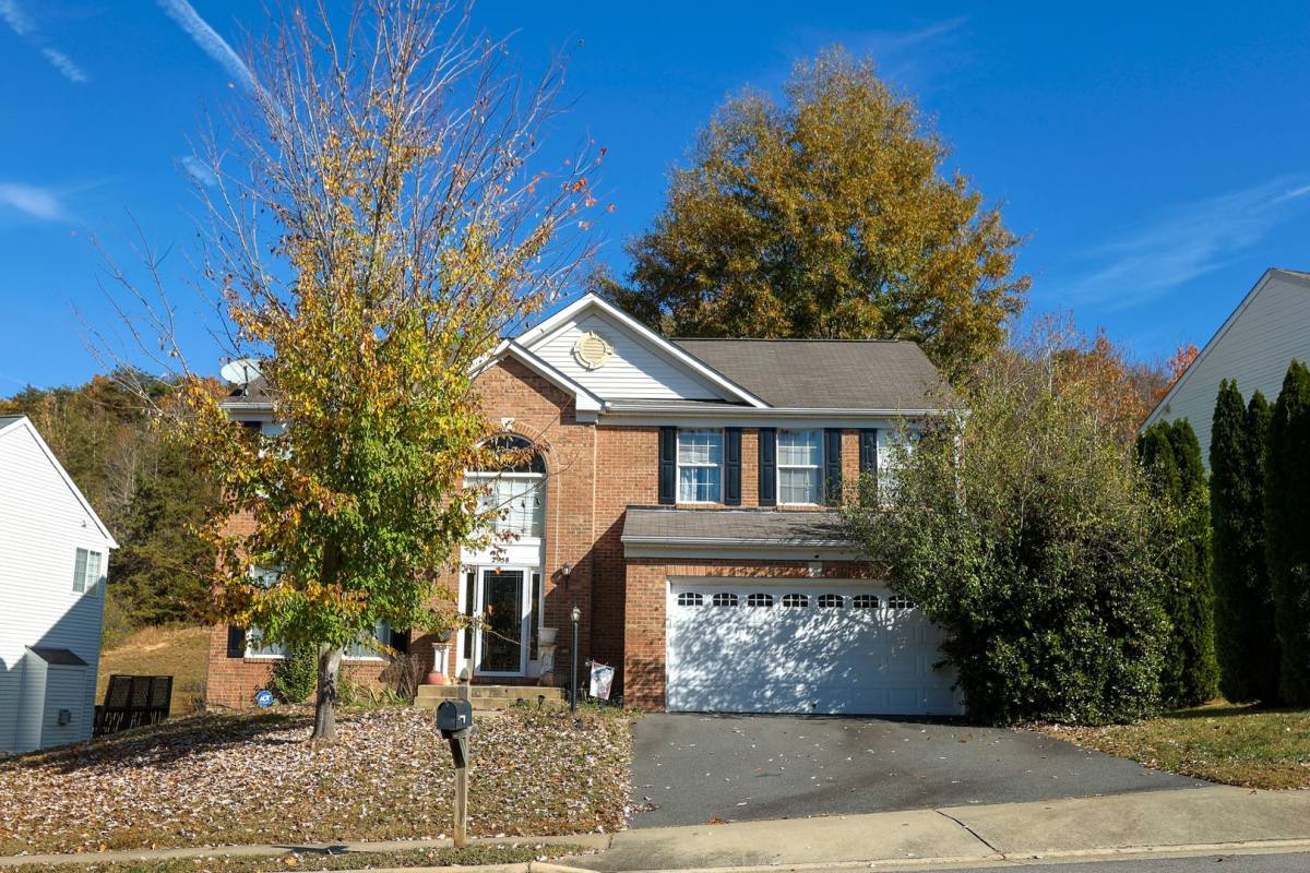House for rent at 2958 Myrtlewood Dr, Dumfries, VA 22026