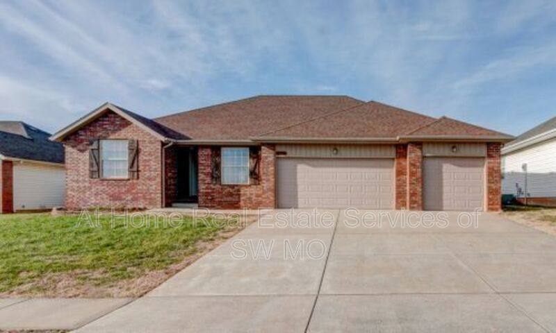 House for rent at 5449 W Basswood, Springfield, MO 65802