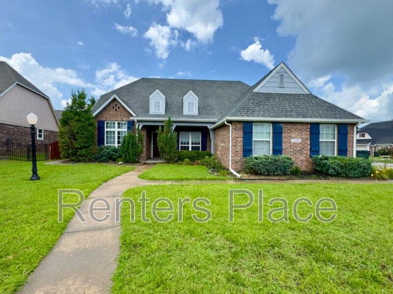 House for rent at 10206 N 142nd E Ave, Owasso, OK 74055