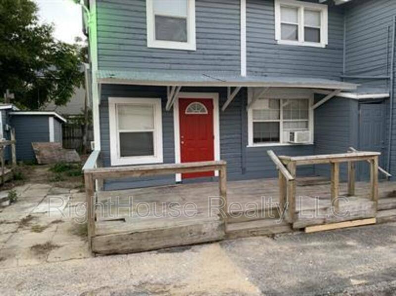 Apartment for rent at 113 S Grove St #1, Eustis, FL 32726