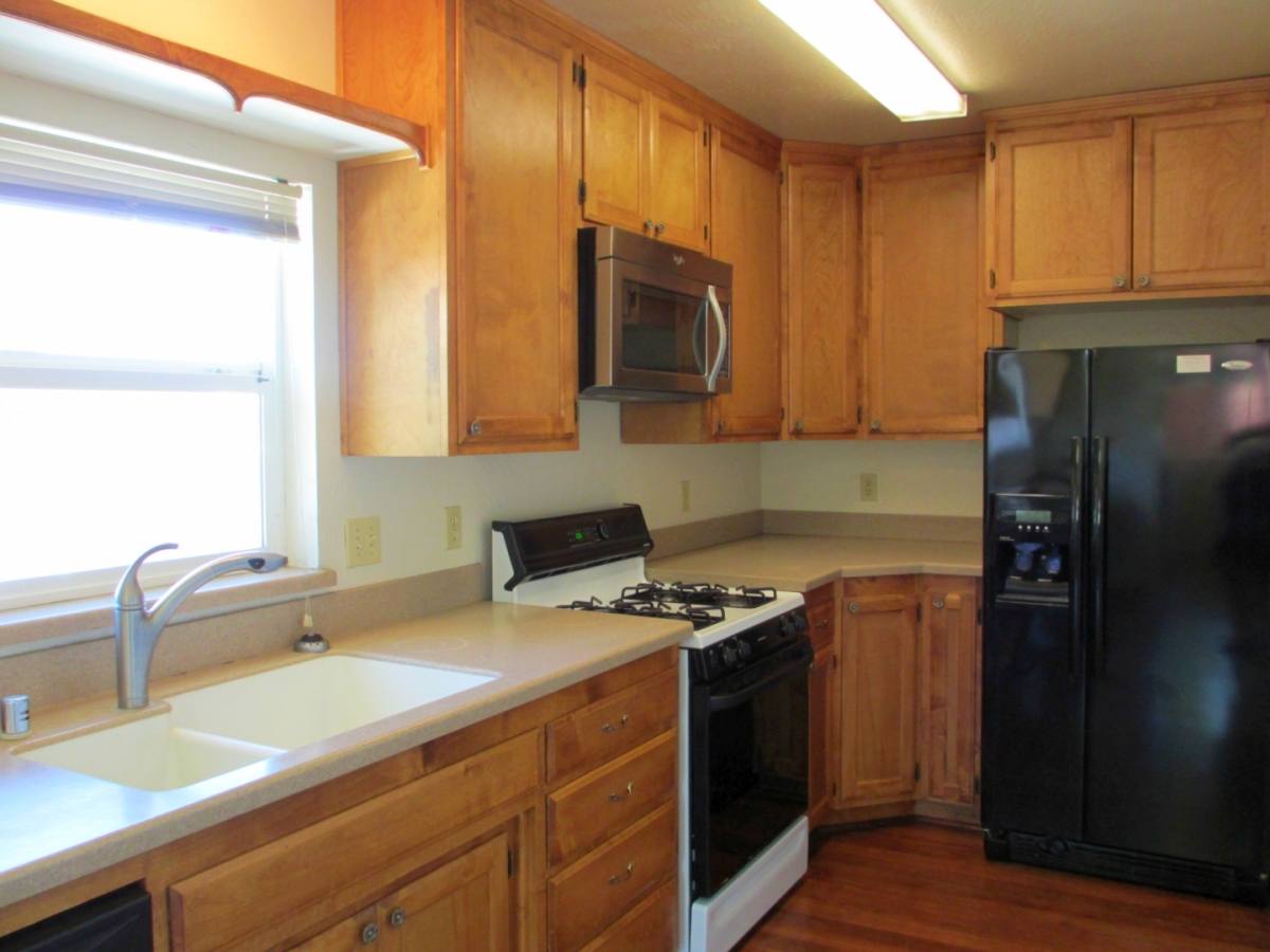 Townhouse for rent at 330 W 4th St #2, Chico, CA 95928