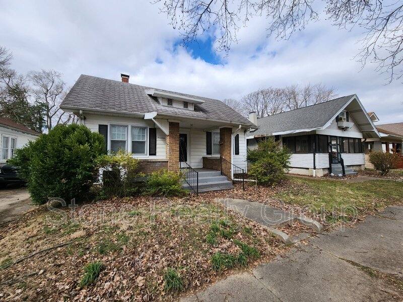 House for rent at 1716 N 12th St, Terre Haute, IN 47804