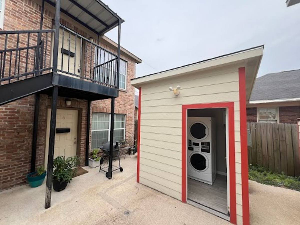 Apartment for rent at 4719 Clay St, Houston, TX 77023