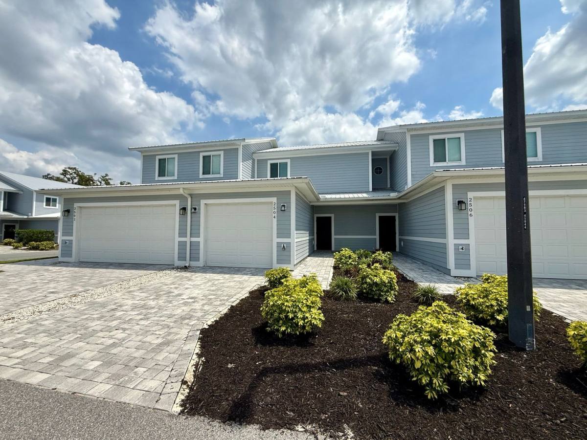 Townhouse for rent at 2605 Tanoak Terrace, Winter Haven, FL 33881