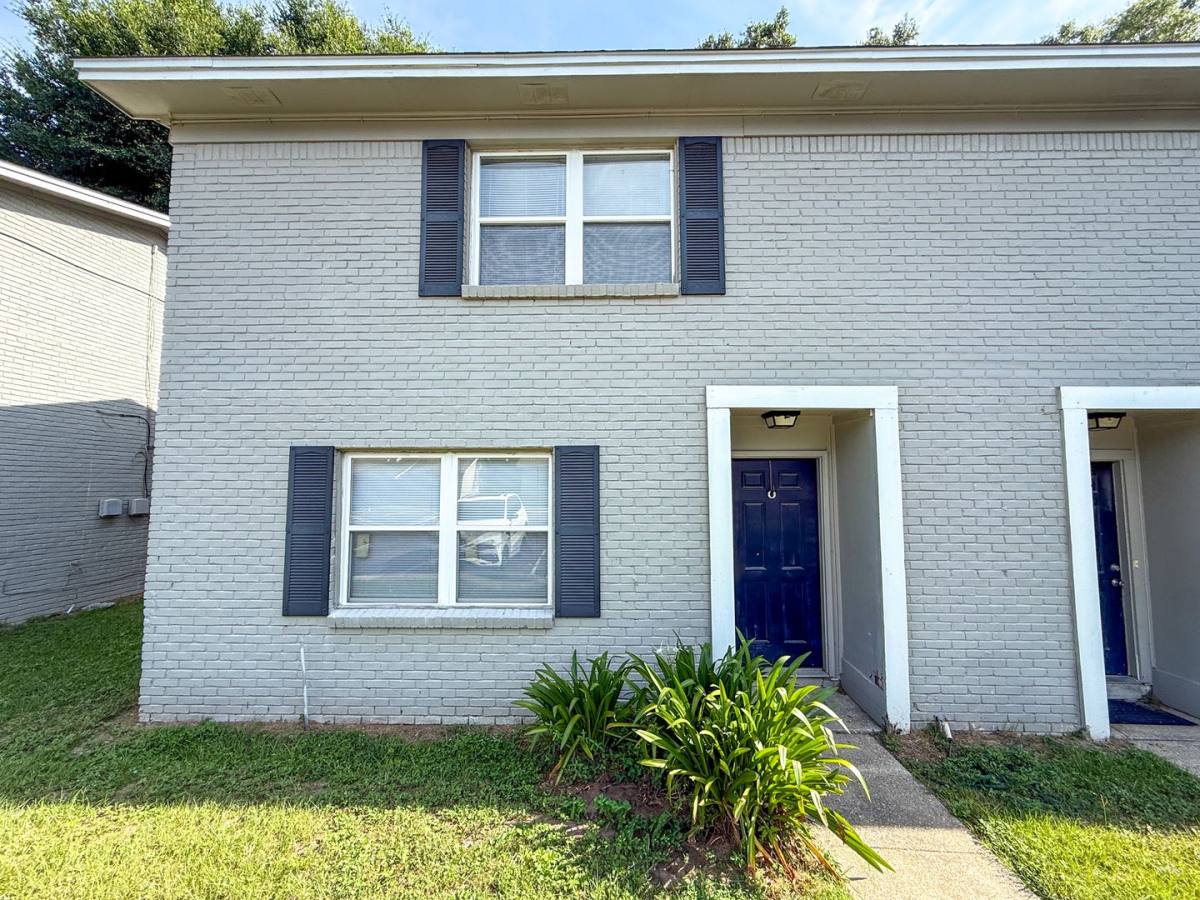 Townhouse for rent at 5820 Sanders Ave, Pensacola, FL 32504
