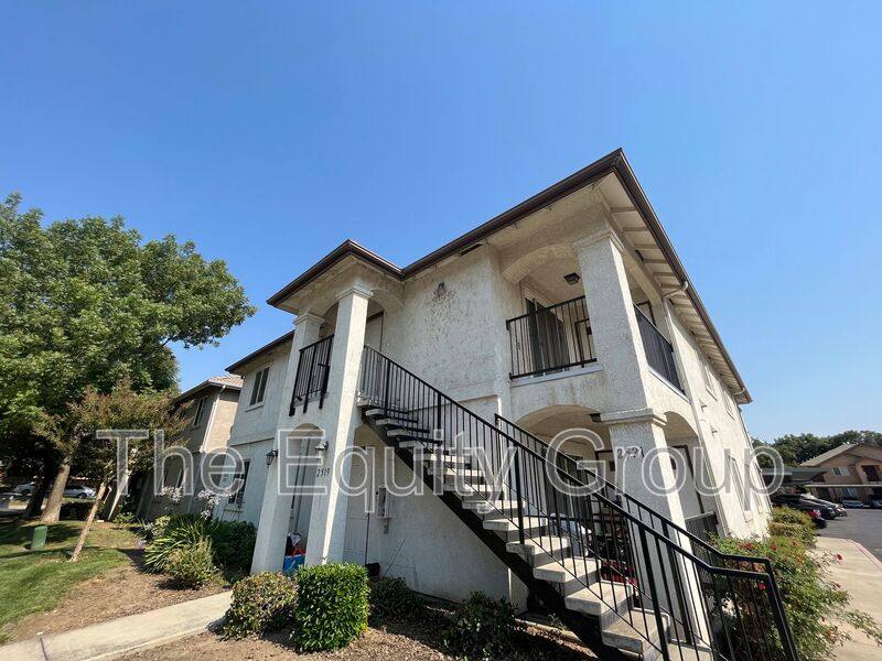 House for rent at 2521 W Lark Ave, Visalia, CA 93291