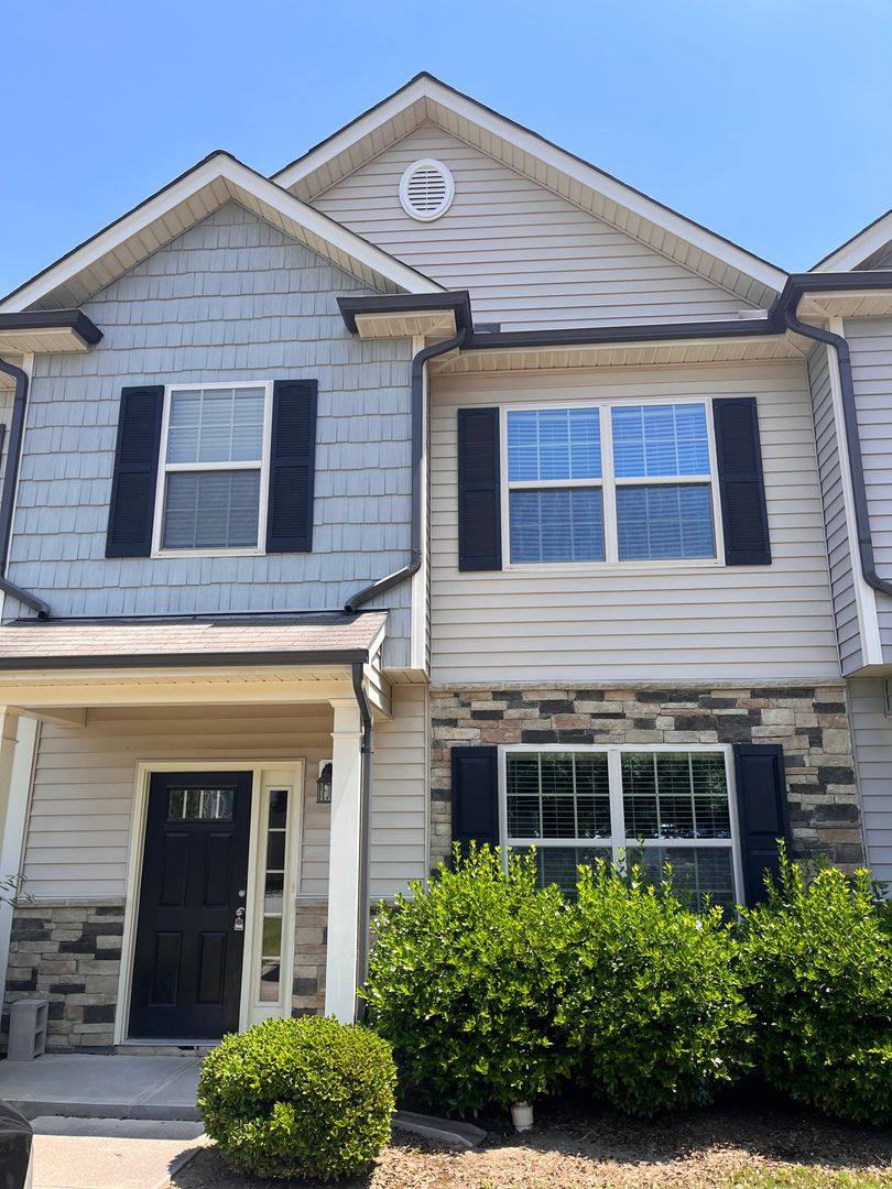 Townhouse for rent at 6161 Neuse Wood Dr, Raleigh, NC 27616