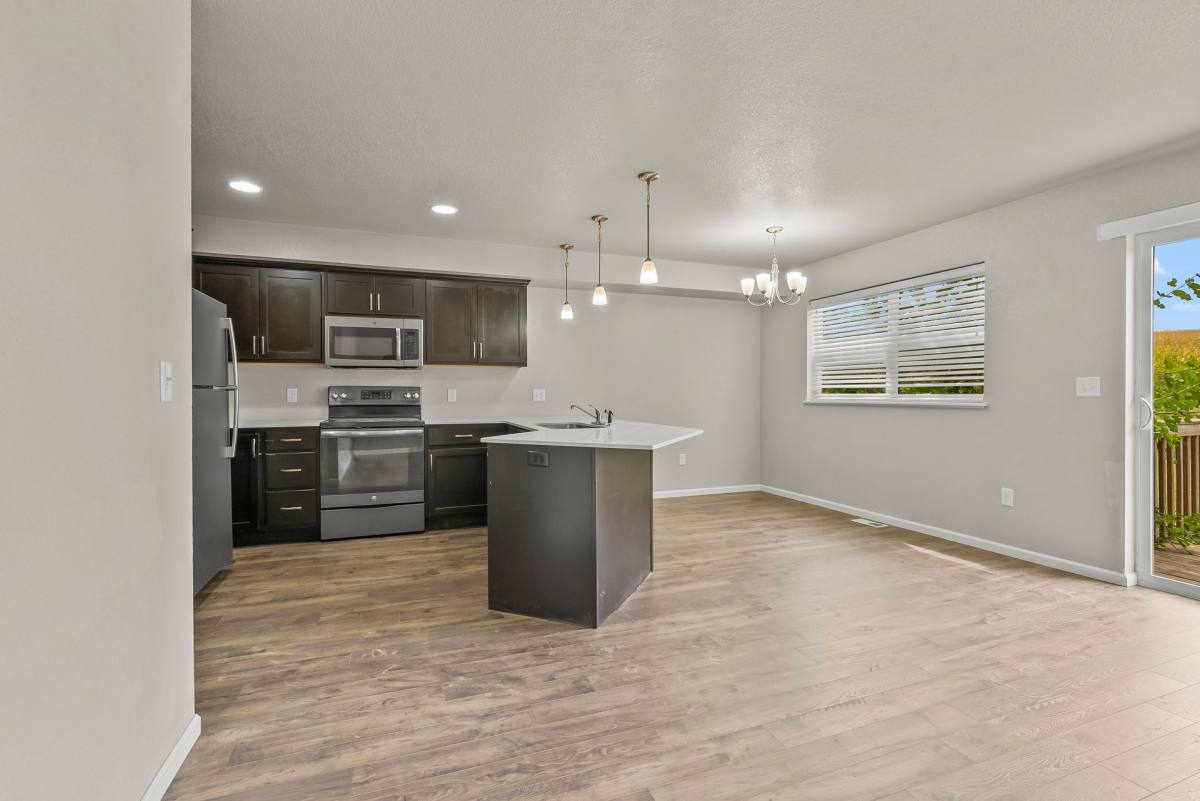 Townhouse for rent at 5741 Summerland Dr, Waterloo, IA 50701