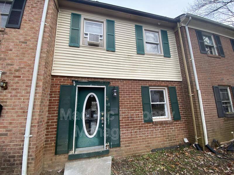 Townhouse for rent at 24 Bentley Court, Fredericksburg, VA 22408
