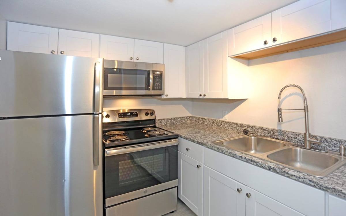 Apartment for rent at 6608-6612 S Freeway - 6608-17, Fort Worth, TX 76134