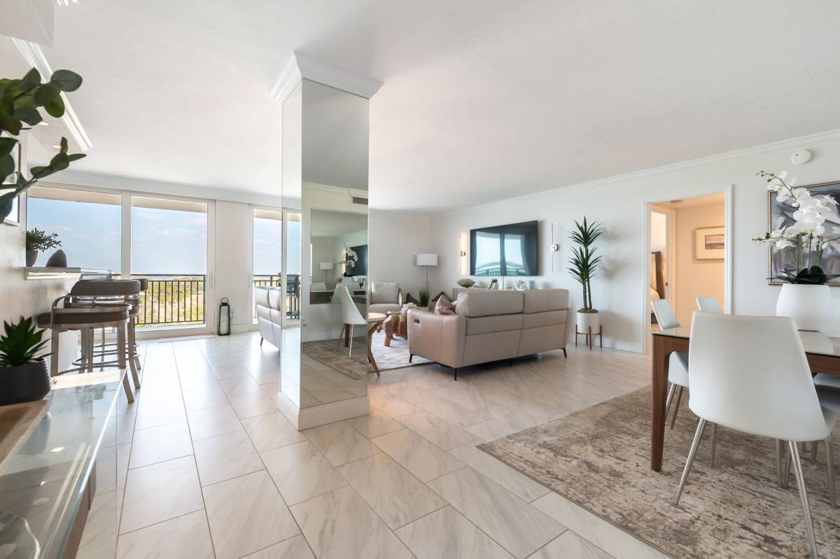 Apartment for rent at 4822 Ocean Blvd #10F, Sarasota, FL 34242