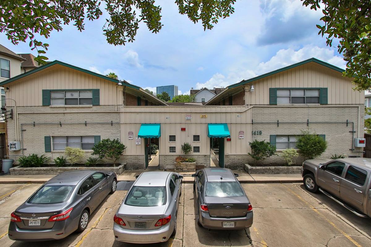 Apartment for rent at 1419 Hyde Park, Houston, TX 77006