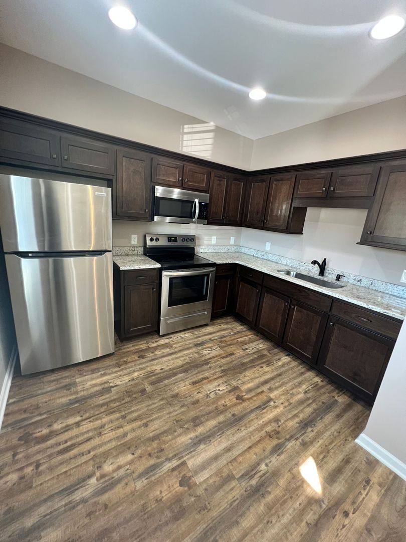 Apartment for rent at 214 Buffalo Valley Dr, Shelbyville, TN 37160