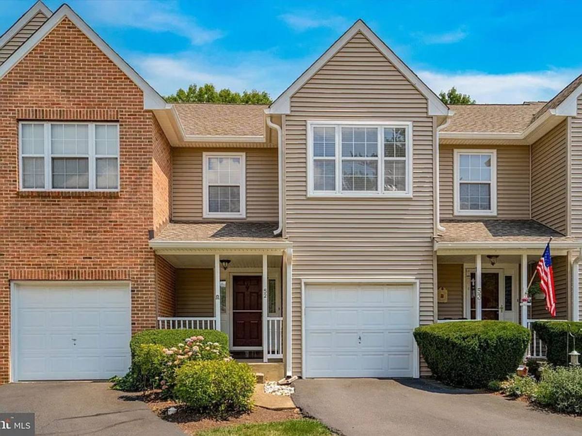 House for rent at 52 Piccadilly Circle, Doylestown, PA 18901