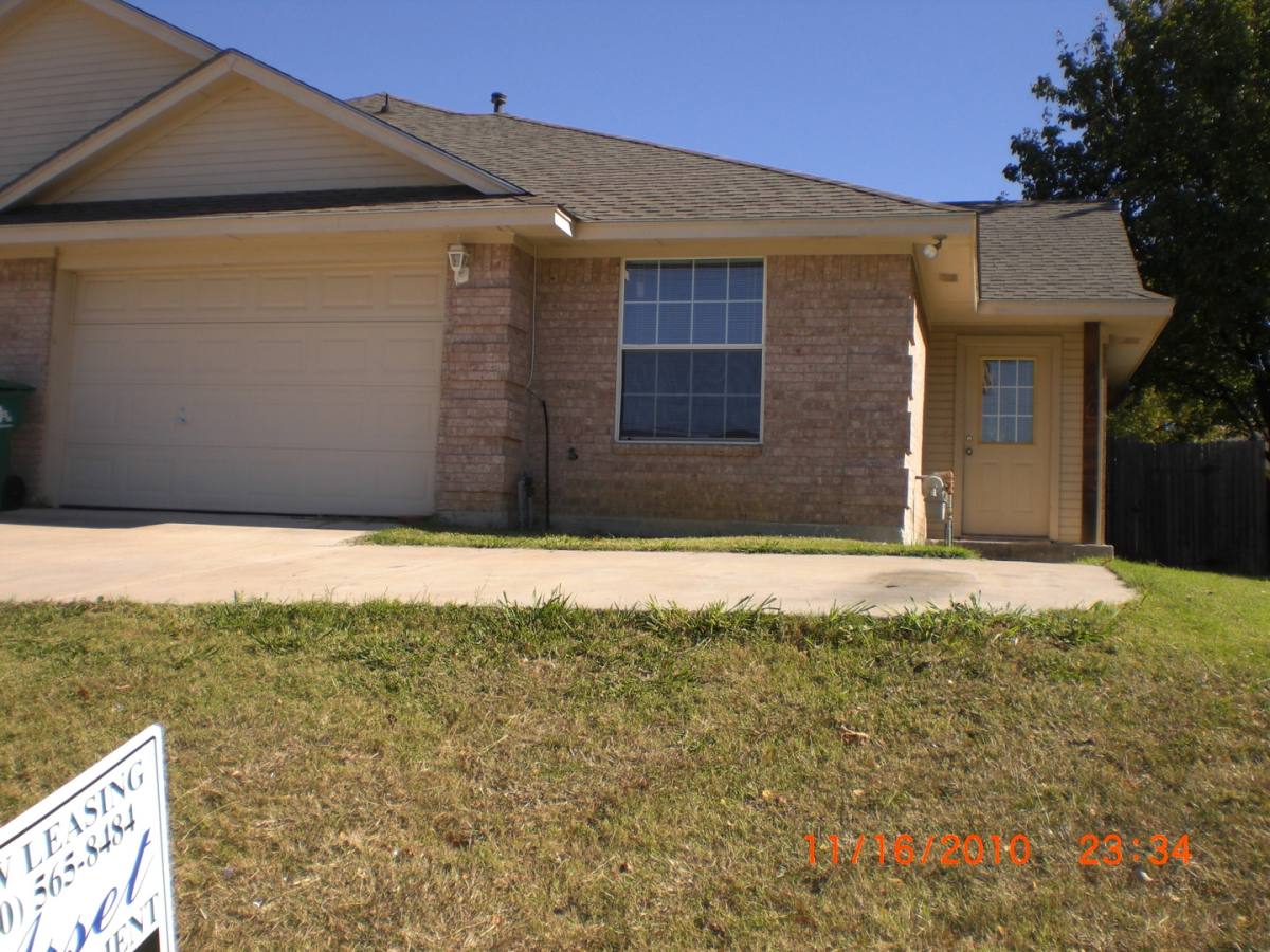 Apartment for rent at 3816 Stuart, Denton, TX 76209