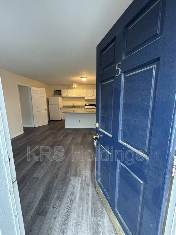Apartment for rent at 605 W Oceanview #5, Norfolk, VA 23503