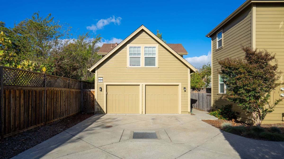House for rent at 319 5th St, Petaluma, CA 94952