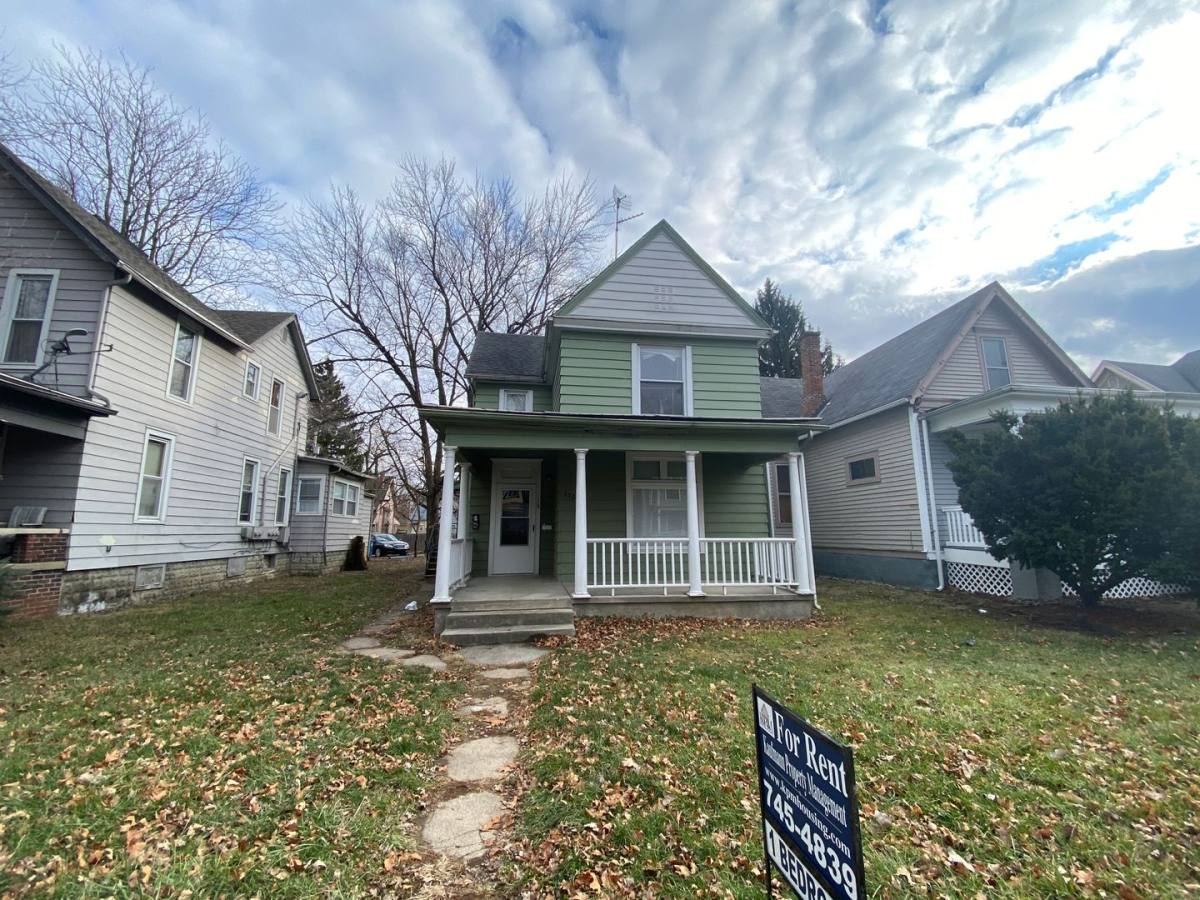 Apartment for rent at 832 Columbia Ave, Fort Wayne, IN 46805