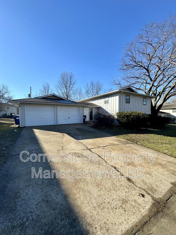 Apartment for rent at 3423 Harvard Rd #A, Lawrence, KS 66049
