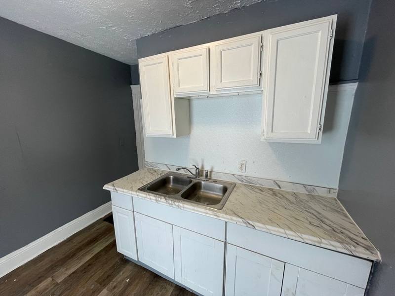 Apartment for rent at 1286 E 133rd St #1, Cleveland, OH 44112