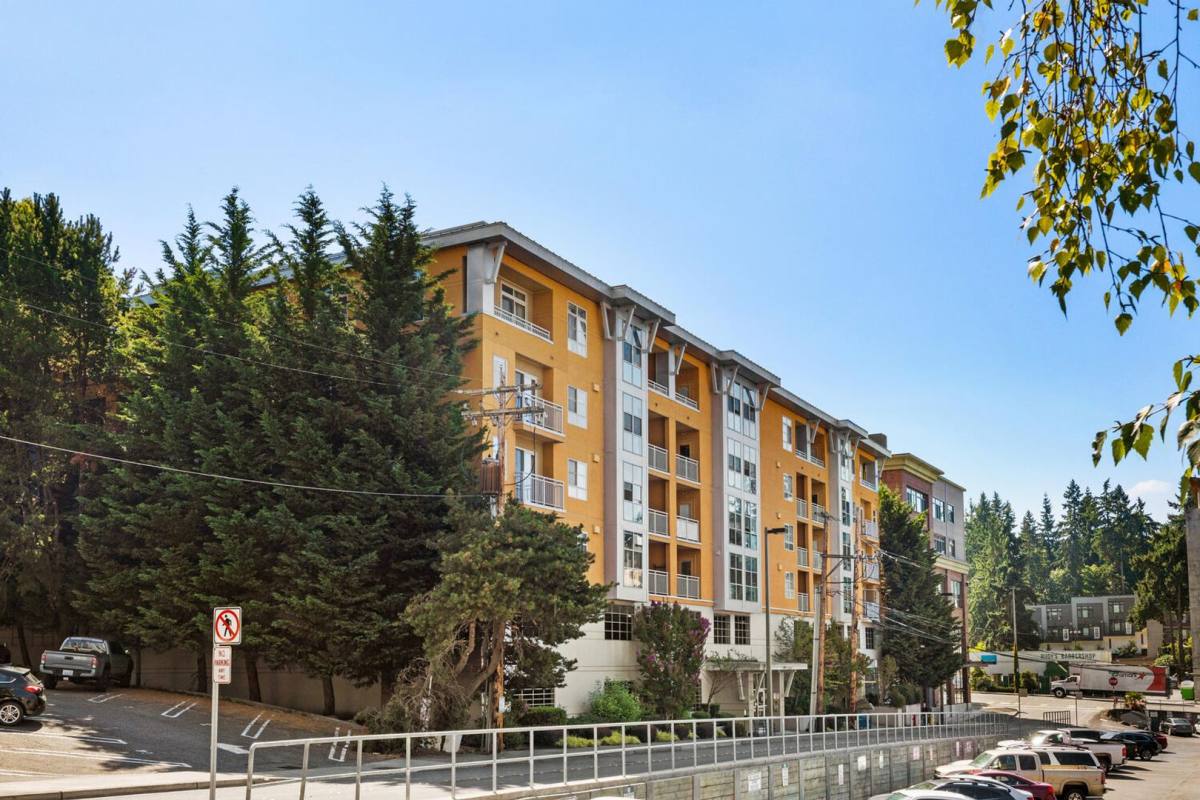 Condo for rent at 118 107th Ave NE, Bellevue, WA 98004