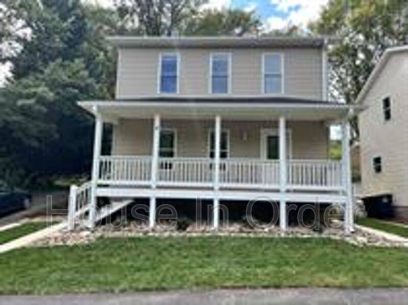 House for rent at 6 4th St, Asheville, NC 28804