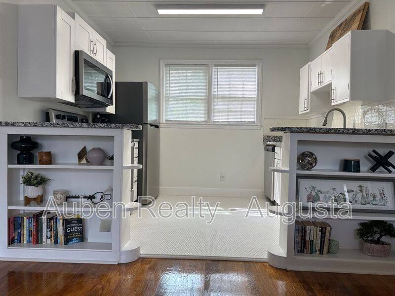 House for rent at 1618 Central Ave #B, Augusta, GA 30904