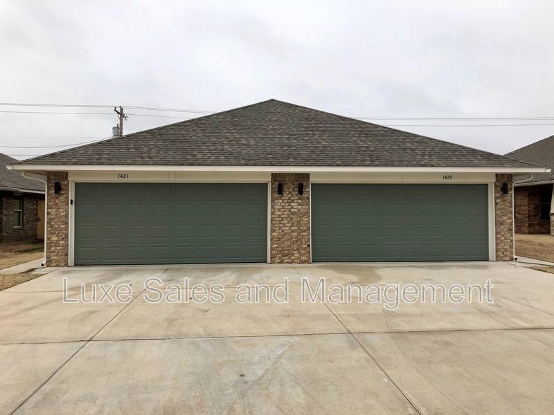 House for rent at 1501 Macalpine St, Oklahoma City, OK 73160