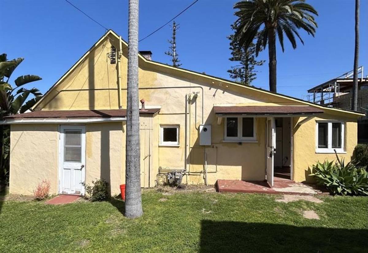 Apartment for rent at 621-639 Westbourne St, La Jolla, CA 92037