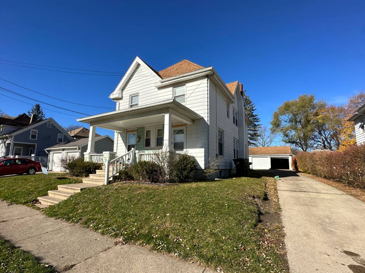 Apartment for rent at 310 & 312 Randolph St, Jackson, MI 49203