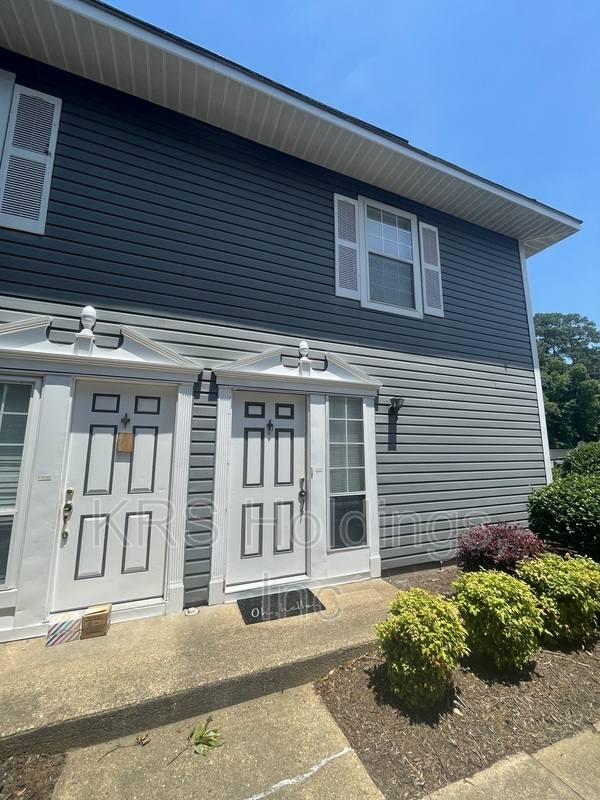 Townhouse for rent at 332 Ferdinand Circle, Virginia Beach, VA 23462