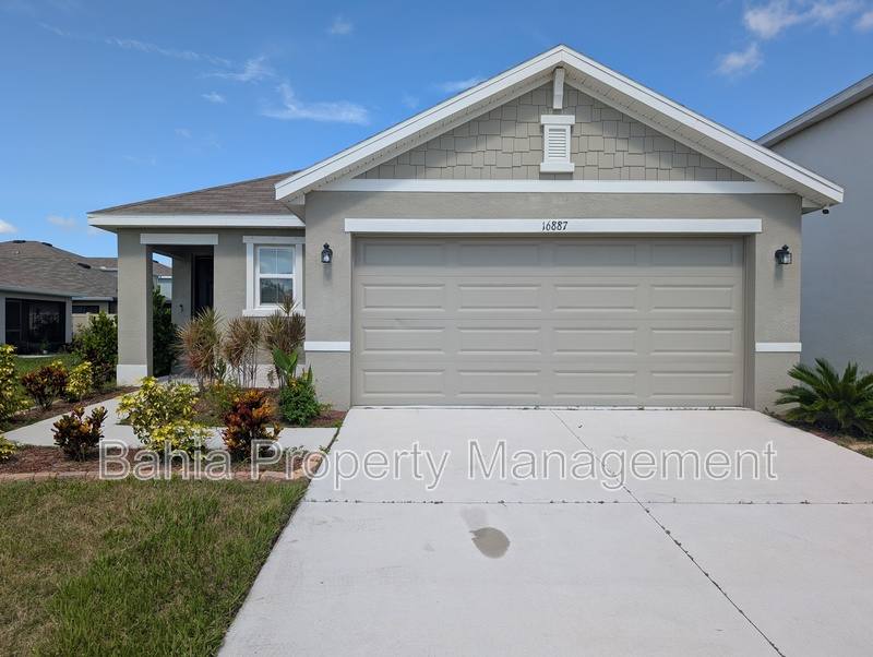 16887 Delia St, Wimauma, FL 33598