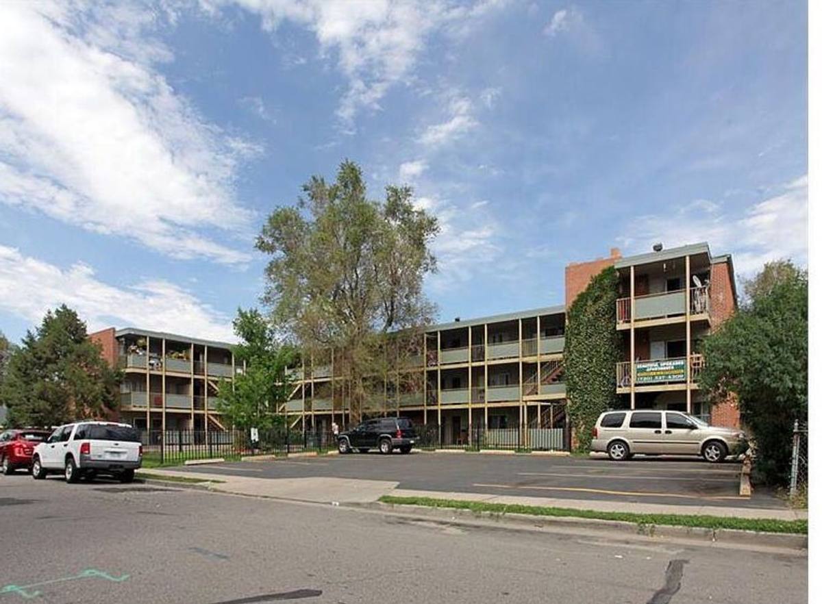 Apartment for rent at 1592 Boston St, Aurora, CO 80010