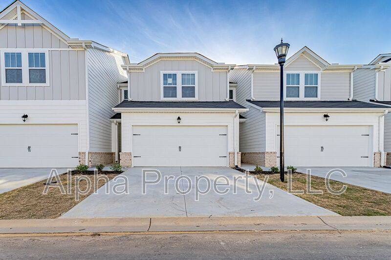 Townhouse for rent at 25 Centimeters Dr, Mauldin, SC 29662