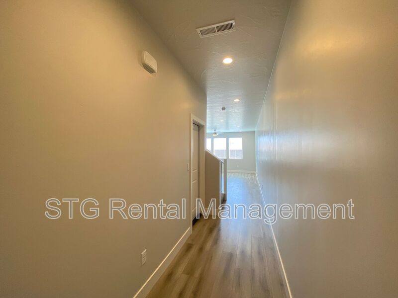 Townhouse for rent at 1130 S 4380 W, Hurricane, UT 84737