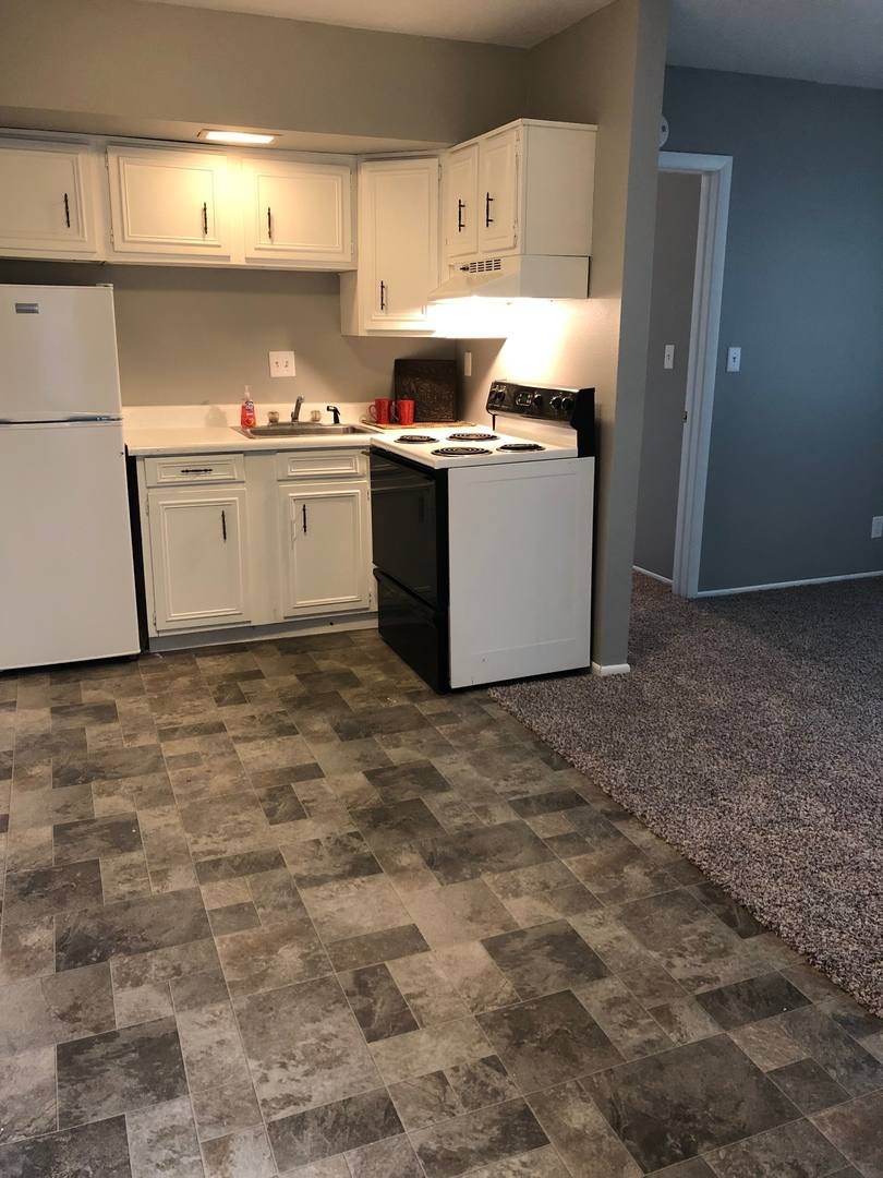 Apartment for rent at 1345-1365 Meadowview Dr, Marion, IA 52302