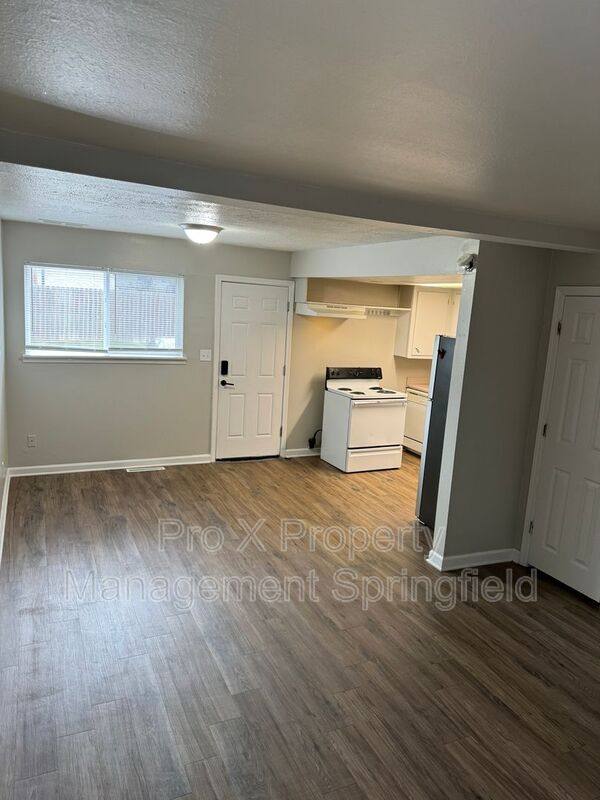 Townhouse for rent at 2929 E University St #7, Springfield, MO 65804