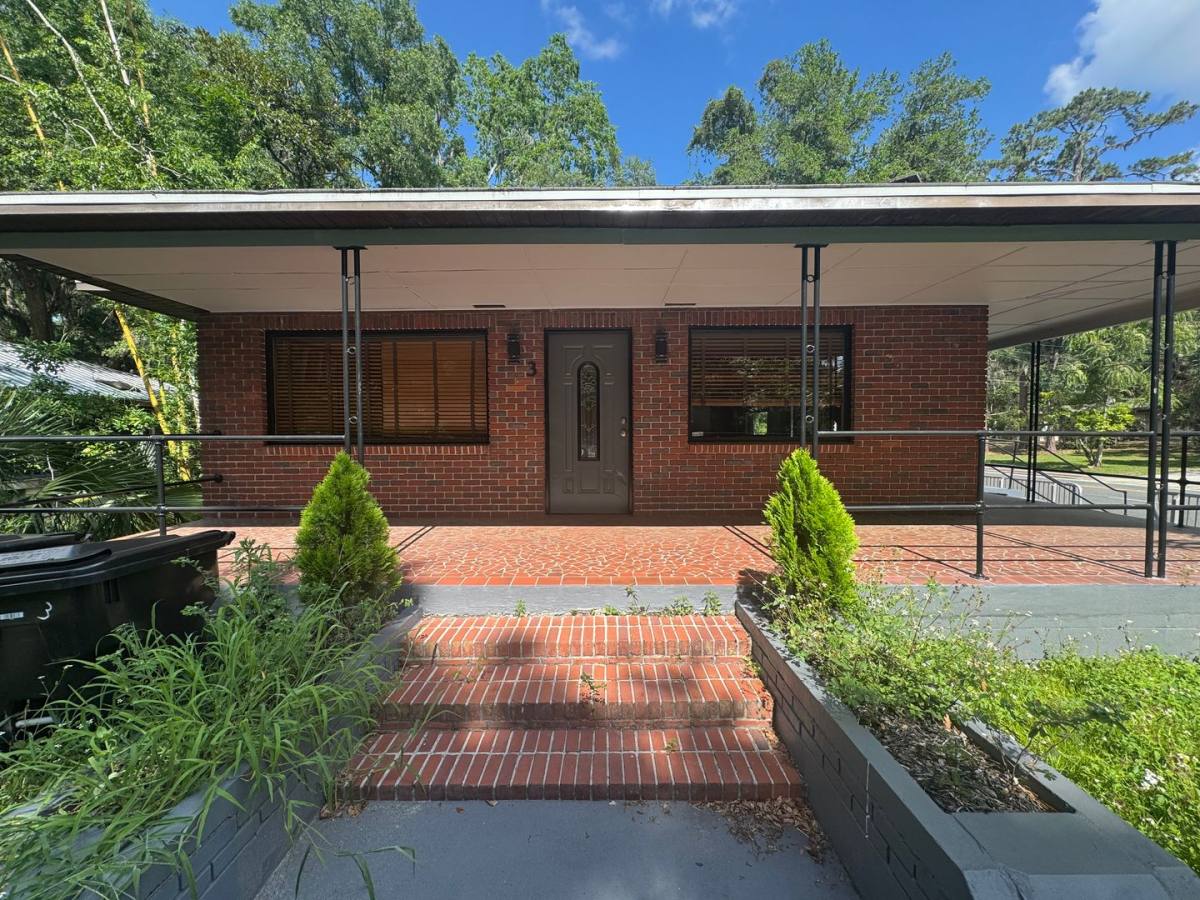 House for rent at 3 NW 24th St, Gainesville, FL 32607
