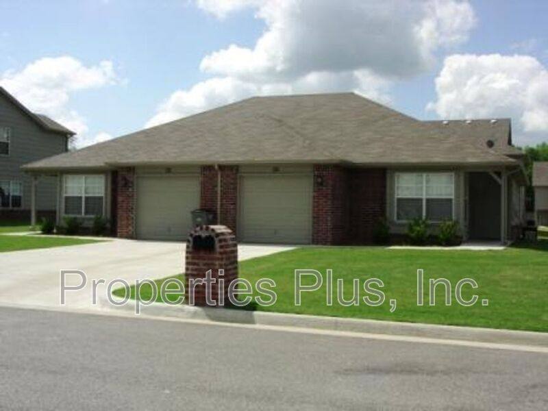 House for rent at 954 Pebble Brook, Catoosa, OK 74015