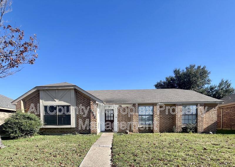 House for rent at 2532 Independence Dr, Mesquite, TX 75150